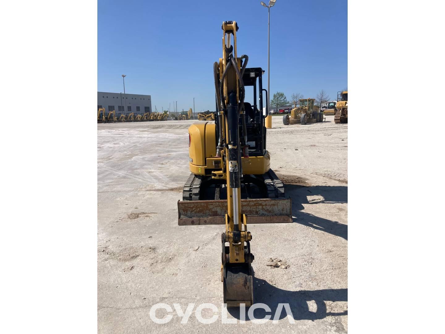 Eskavatorë me Zinxhirë  303.5E2CR JWY07760 - 9