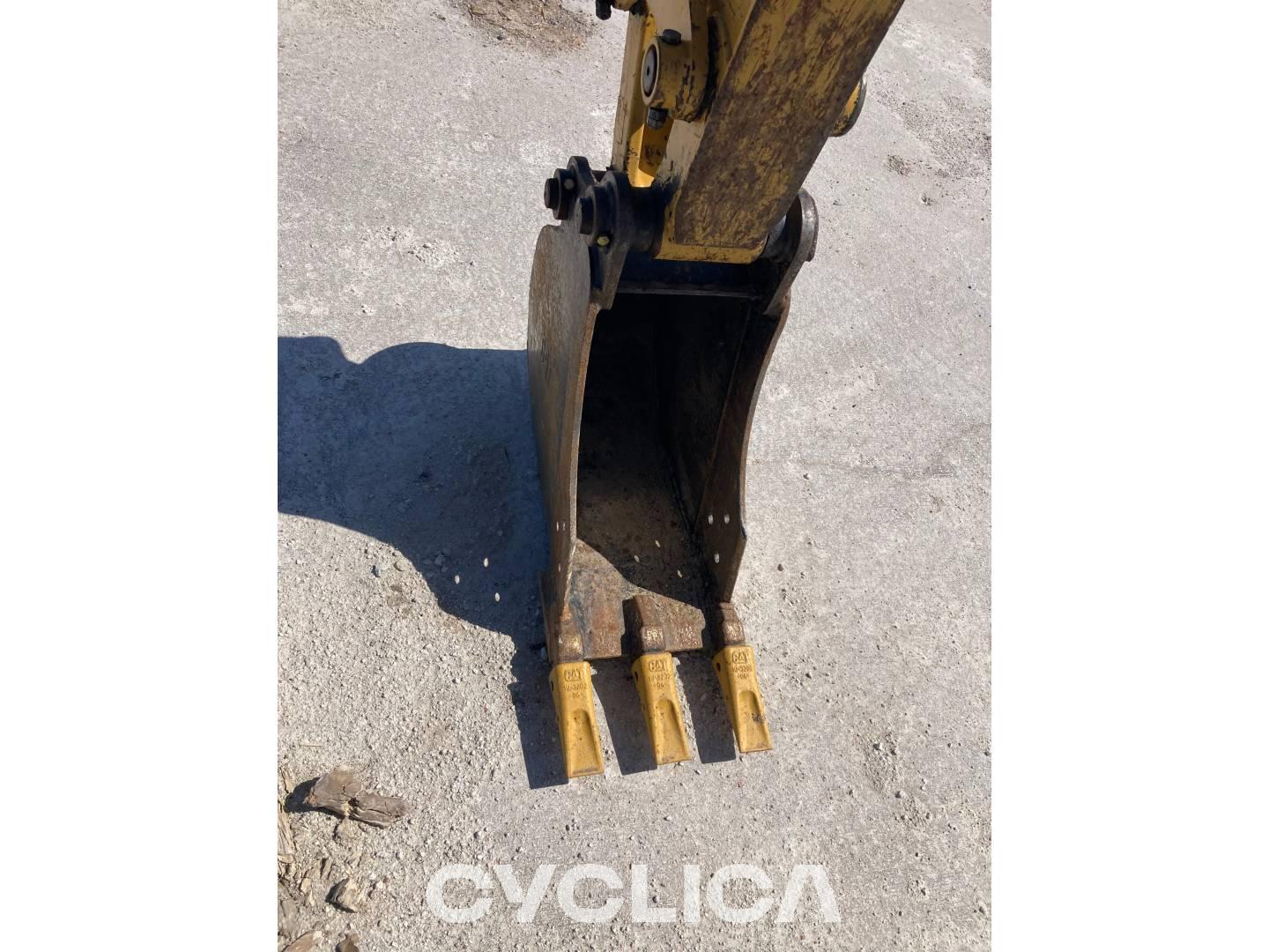 Eskavatorë me Zinxhirë  303.5E2CR JWY07760 - 19