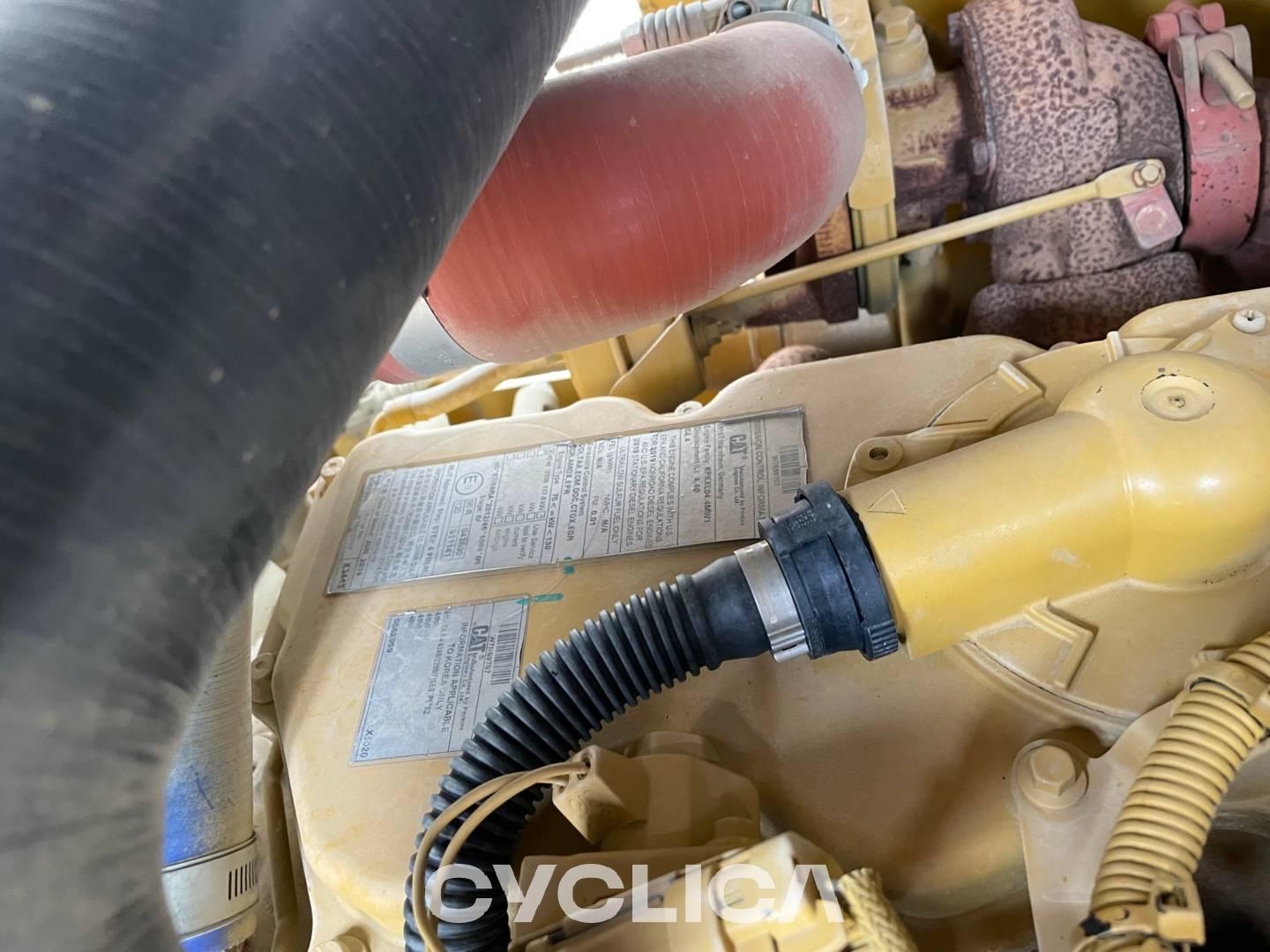 Buldozere dhe Traktorë me zinxhirë  D6K2XL MGM03138 - 8