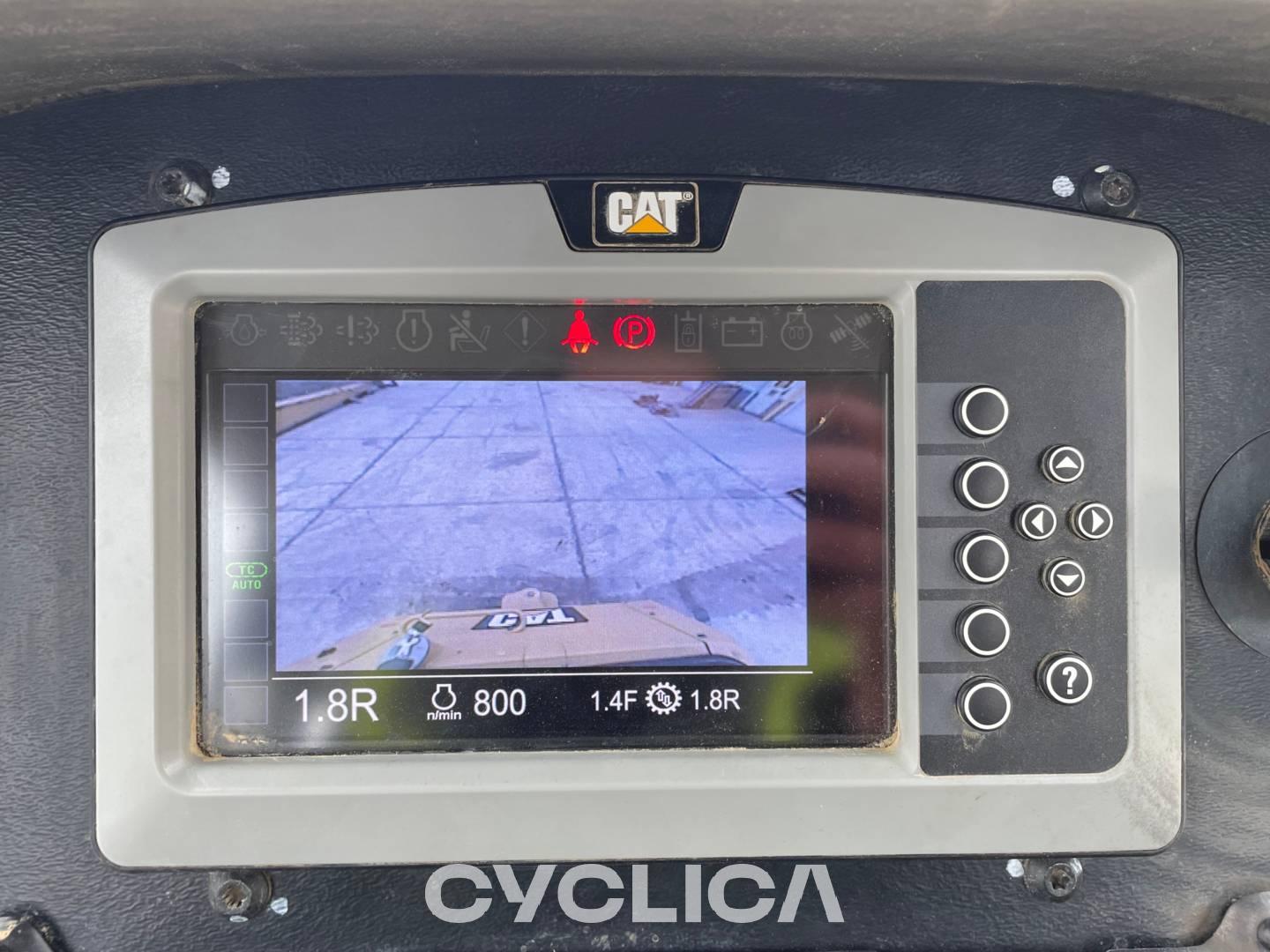 Buldozere dhe Traktorë me zinxhirë  D6K2XL MGM03138 - 13