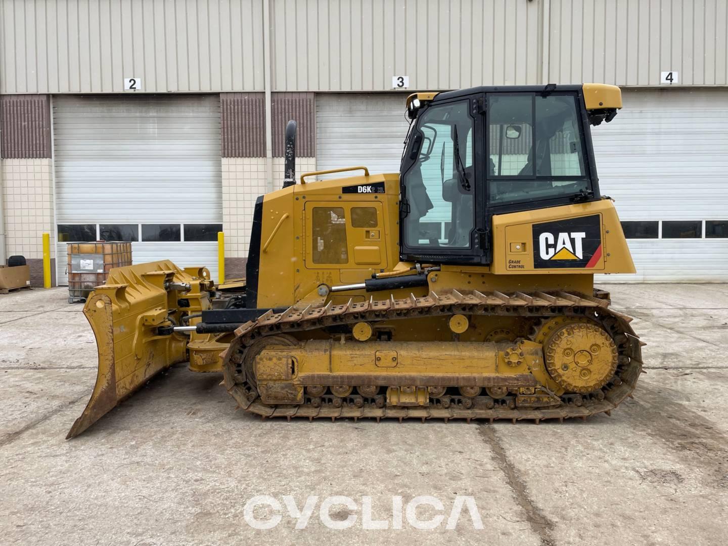 Buldozere dhe Traktorë me zinxhirë  D6K2XL MGM03138 - 17