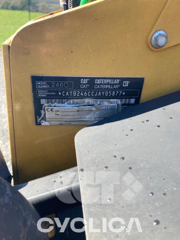Chargeuses compactes  246C ZDC JAY05### - 7