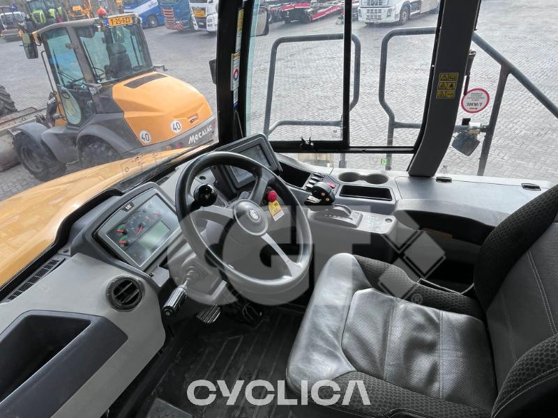 Kiperi i zglobni kamioni  730 3T301245 - 13