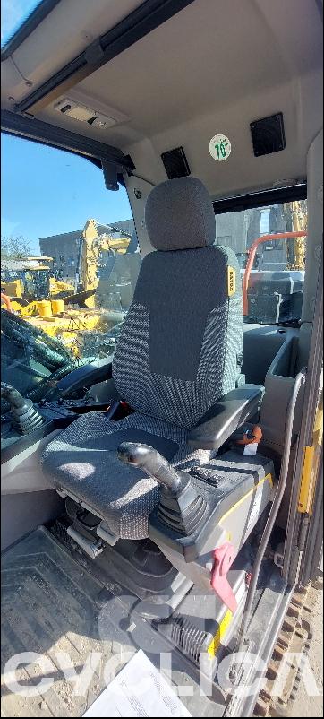 Ровокопачи-гасеничари  EC160E V00320319 - 15