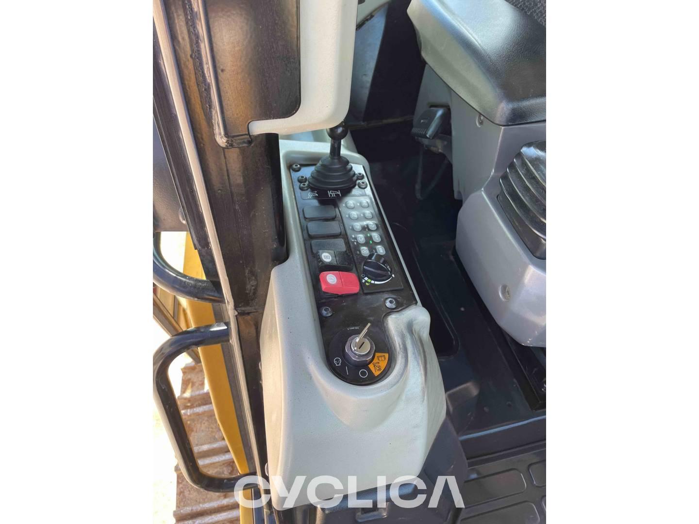 Traccia i caricatori  953K LJT00598 - 23