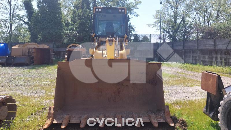 Gusjeničari  963 LTT00### - 2