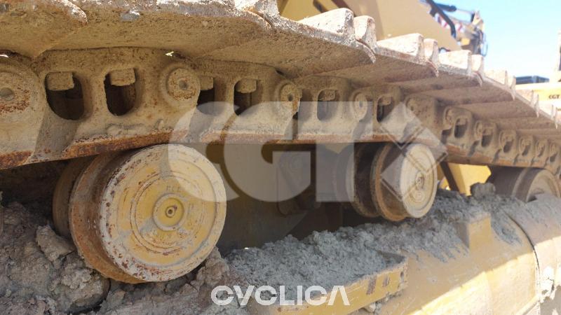 Gusjeničari  963 LTT00### - 6