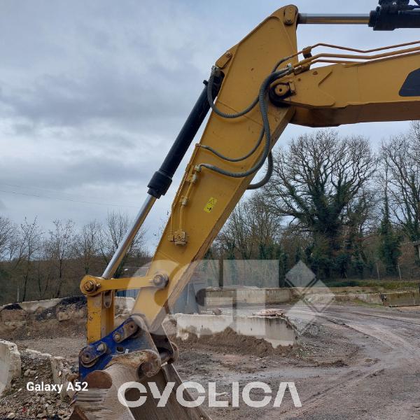Crawler excavators  330F JFR20### - 5