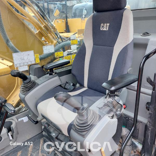 Crawler excavators  330F JFR20### - 15
