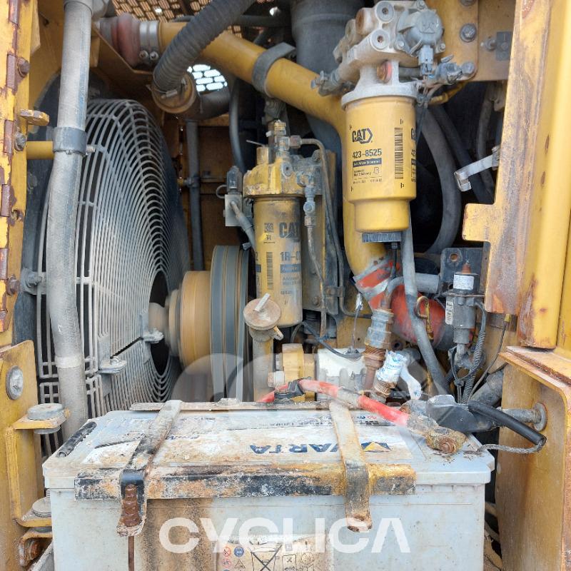 Track loaders  973C LDX00### - 23