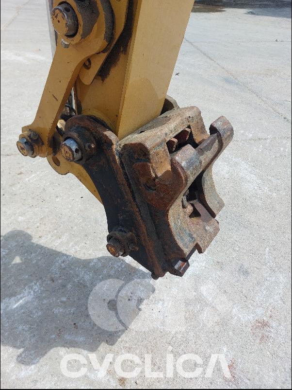 Bageri guseničari  323LN KPE10012 - 24