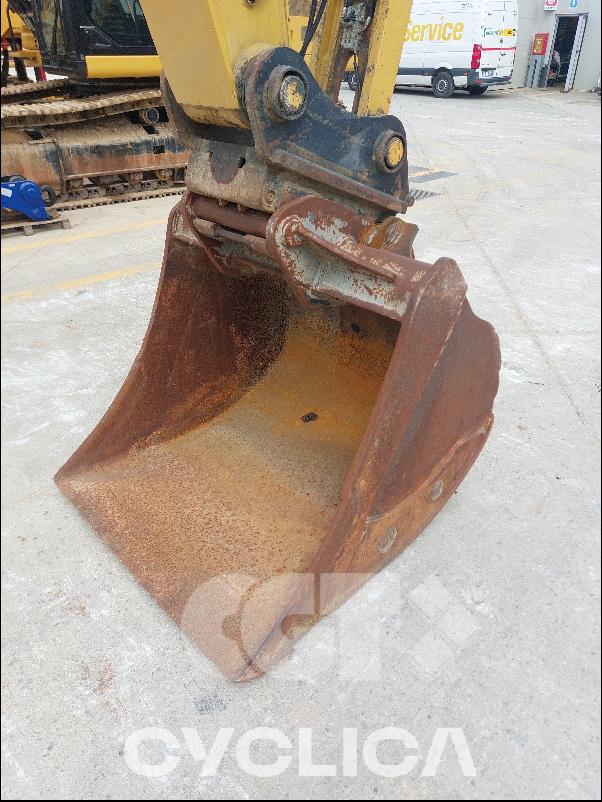 Bageri guseničari  323LN KPE10012 - 5
