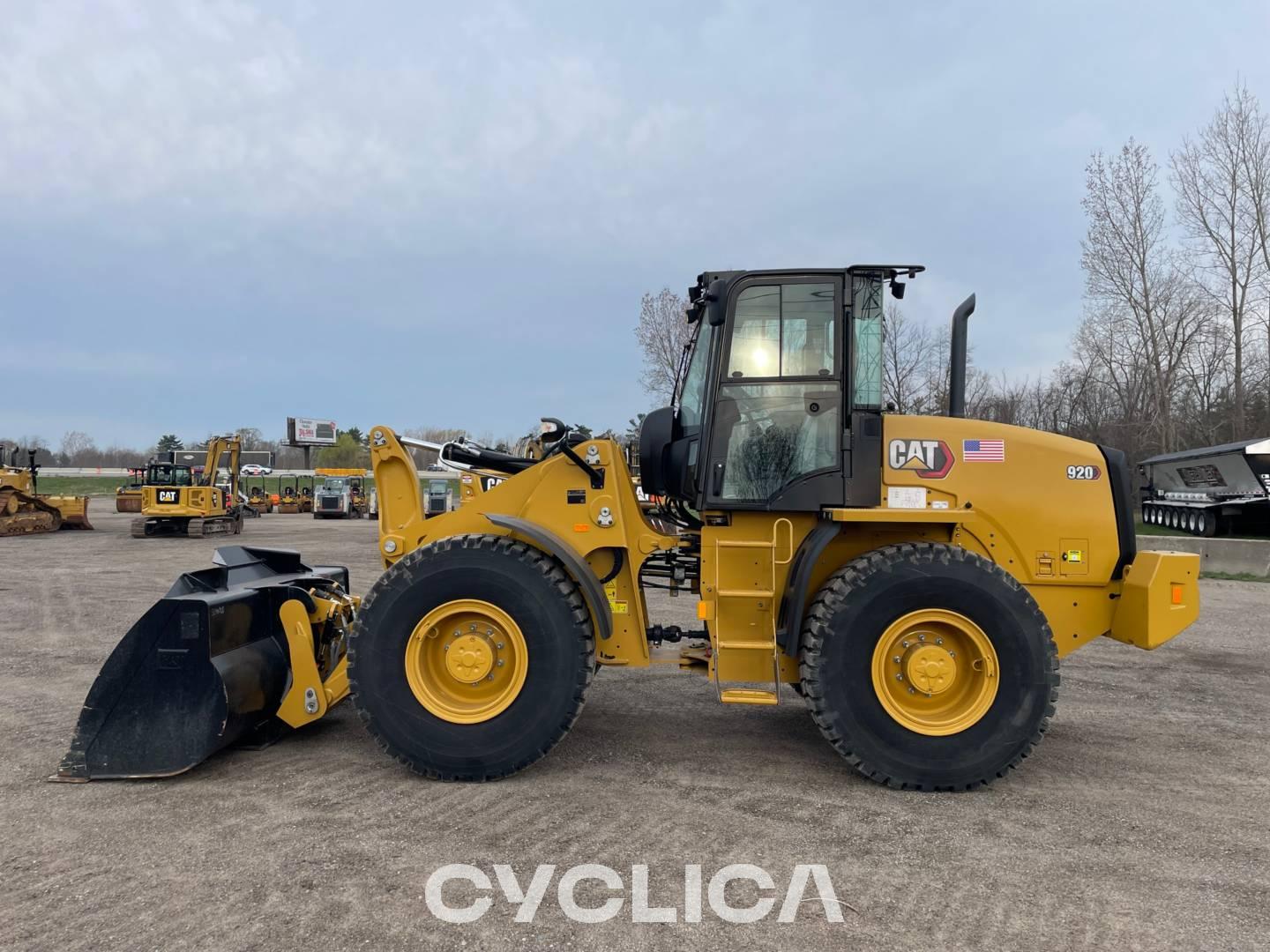 Utovarivači na kotačima  920 SL400968 - 17