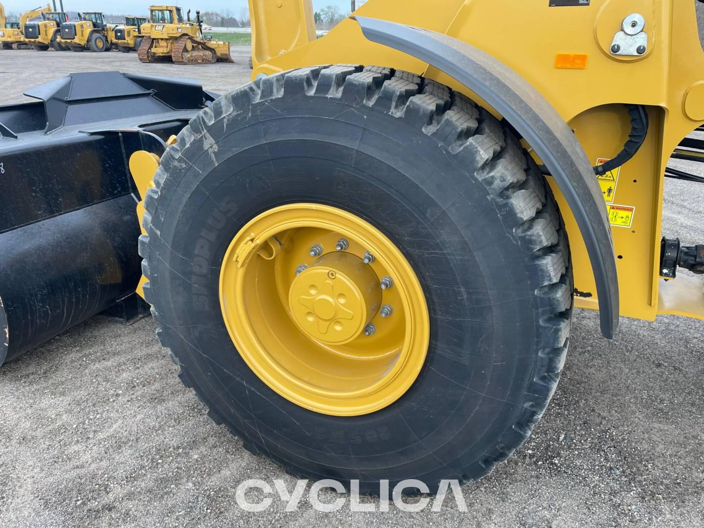 Utovarivači na kotačima  920 SL400968 - 19
