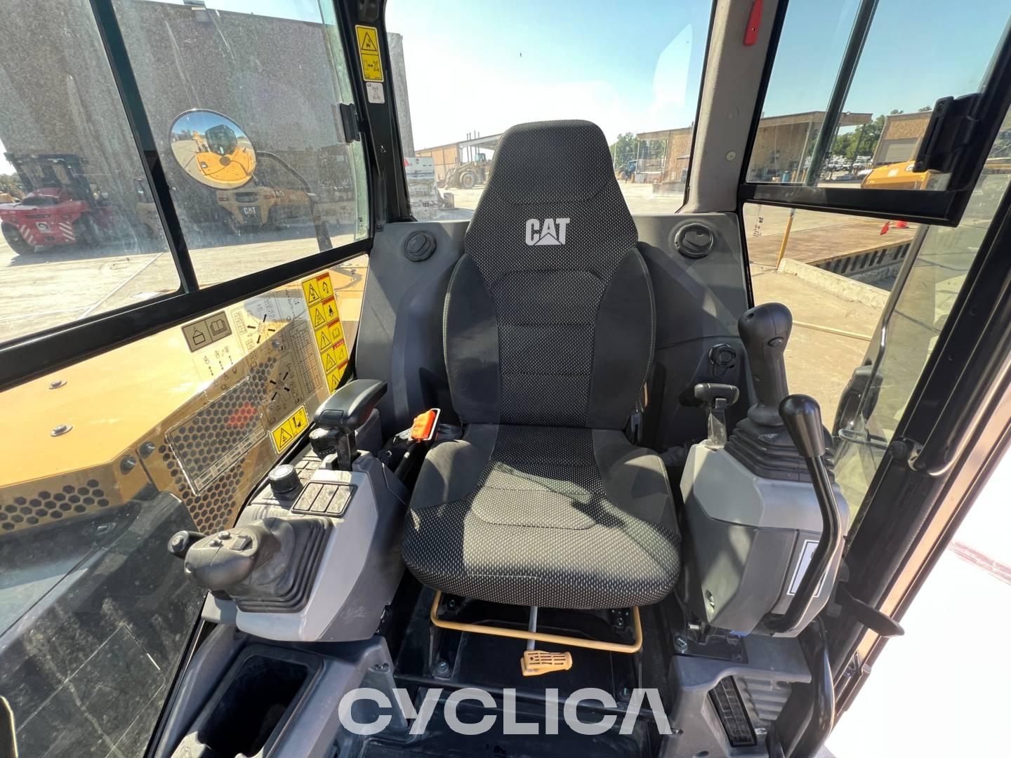 Bagri goseničarji  306-07CR 6G608912 - 13