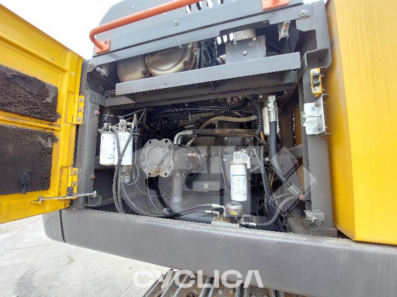 Eskavatorë me Zinxhirë  EC380E 00311148 - 8