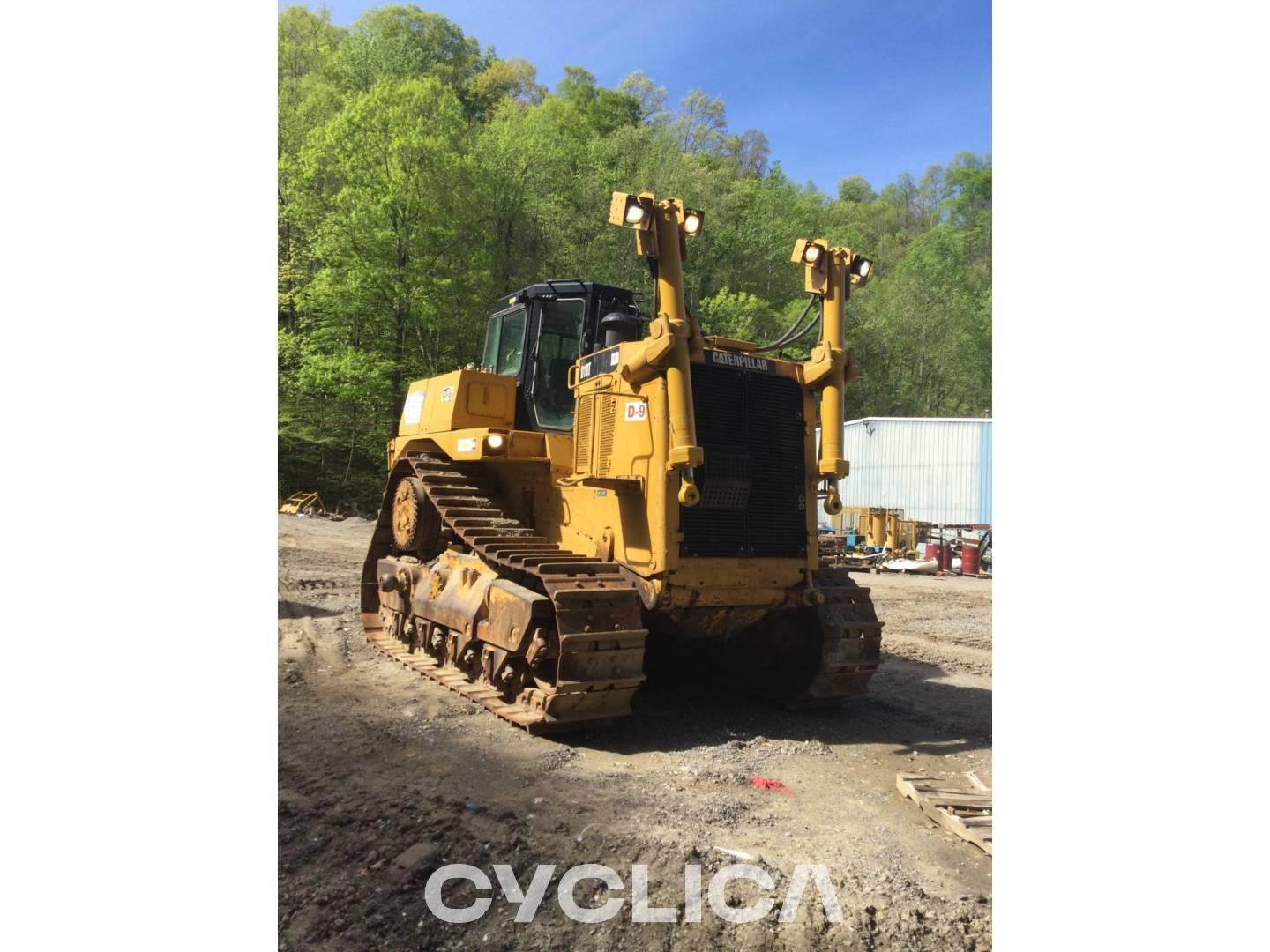Bulldozer e trattori cingolati  D10T RJG02340 - 2