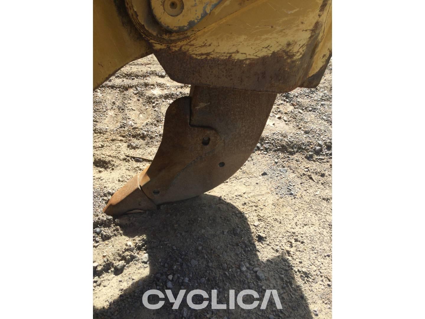 Bulldozer e trattori cingolati  D10T RJG02340 - 8