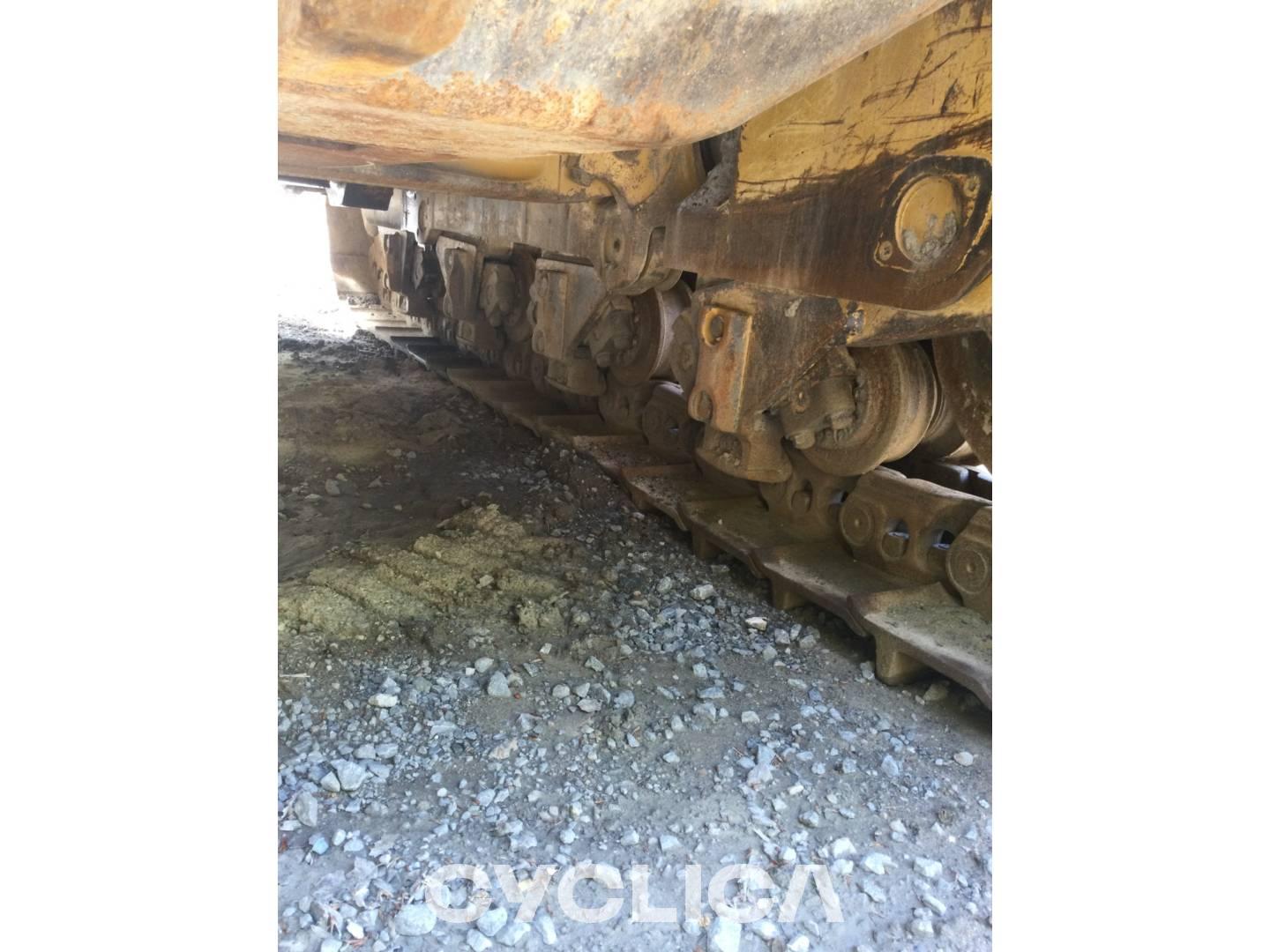 Bulldozer e trattori cingolati  D10T RJG02340 - 11