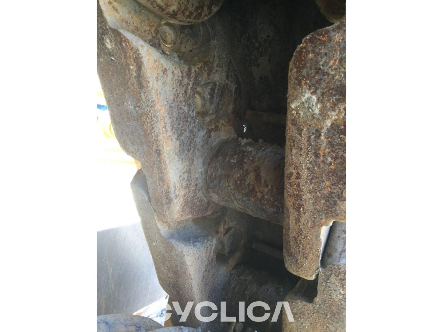 Bulldozer e trattori cingolati  D10T RJG02340 - 14