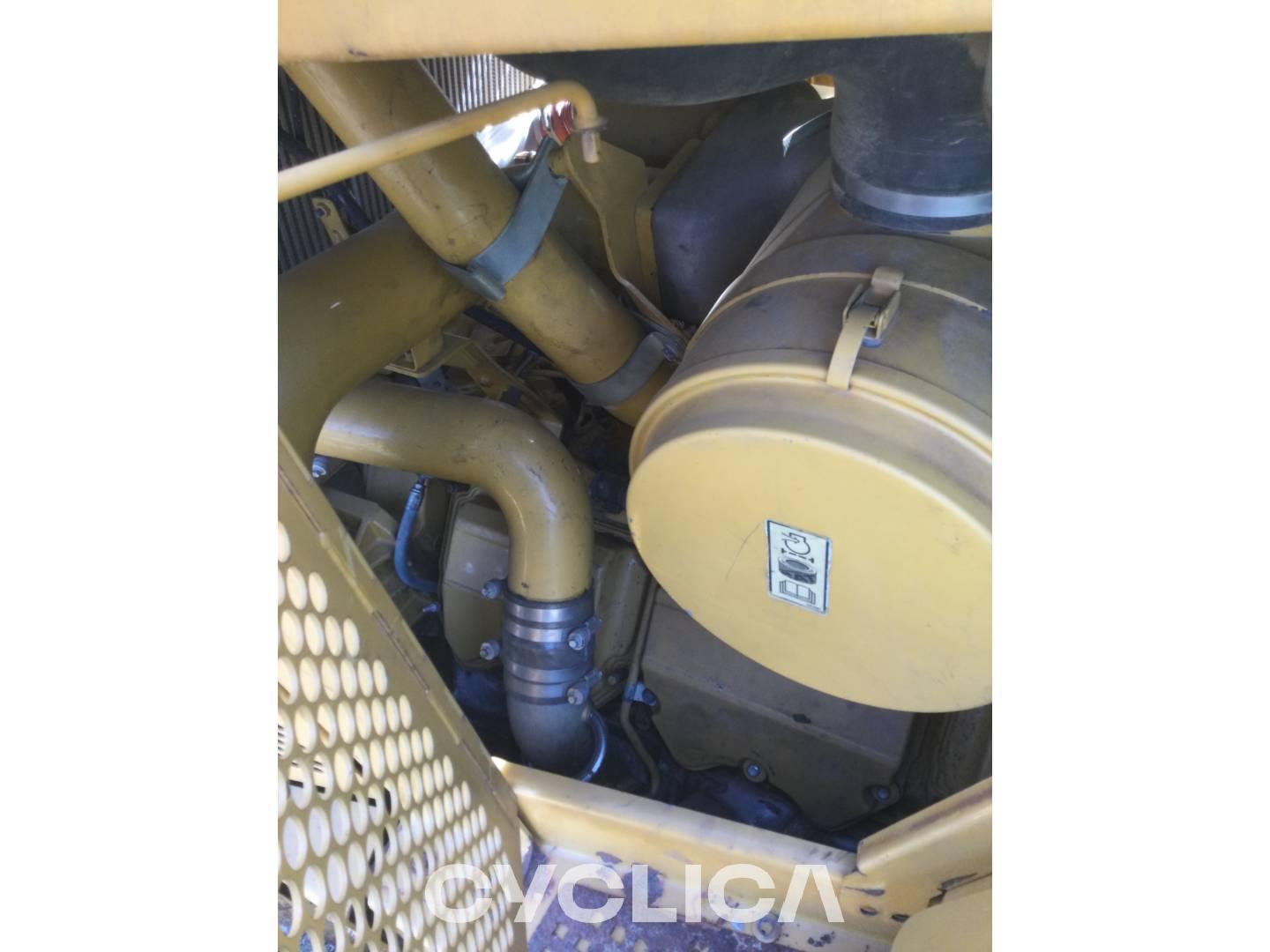 Bulldozer e trattori cingolati  D10T RJG02340 - 17