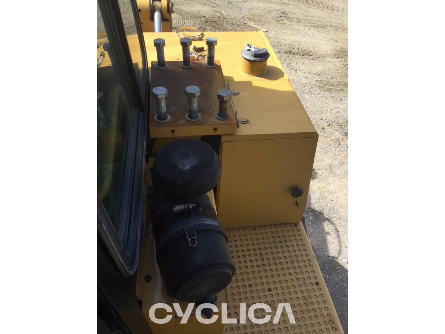 Bulldozer e trattori cingolati  D10T RJG02340 - 20