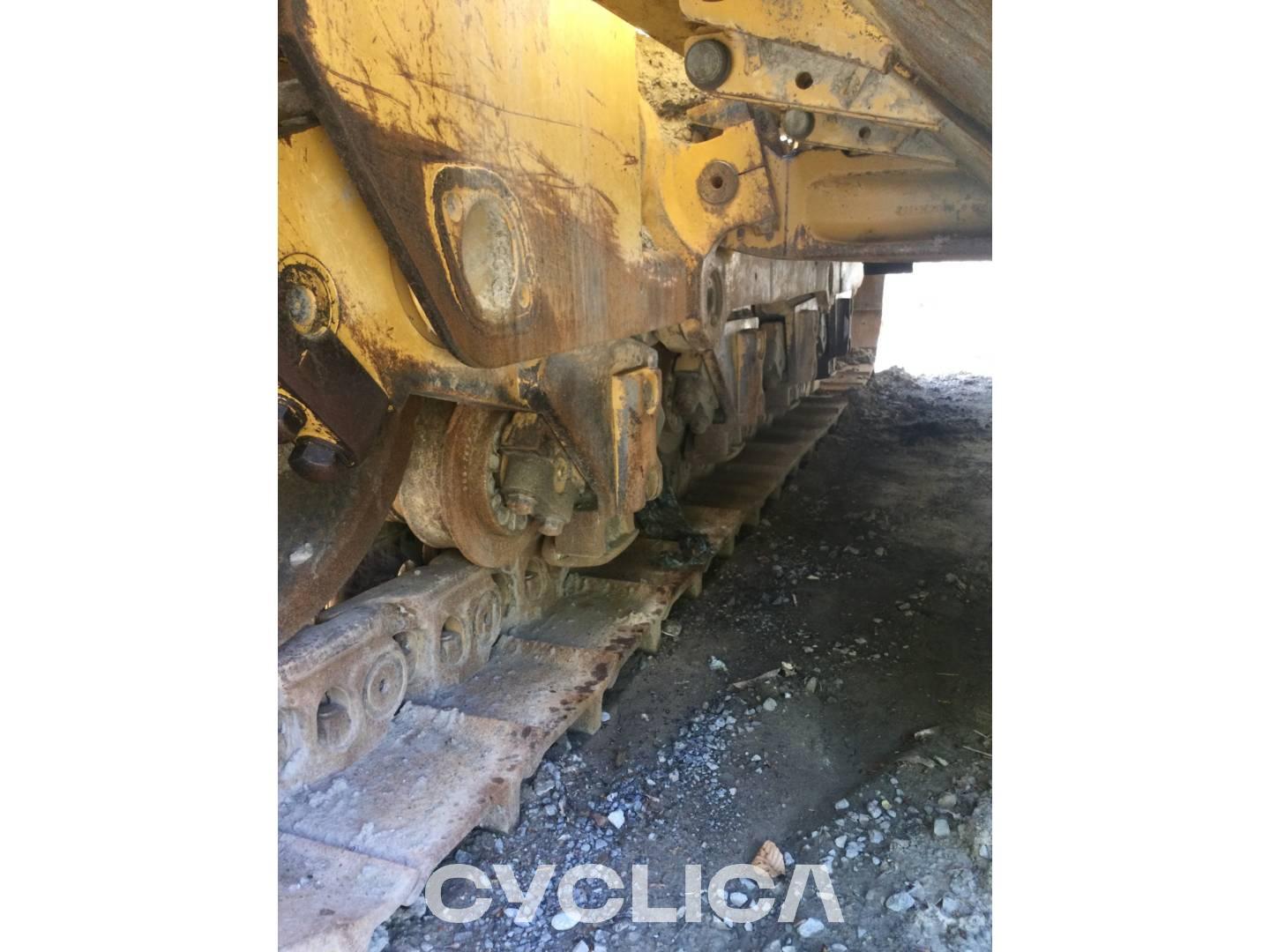 Bulldozer e trattori cingolati  D10T RJG02340 - 22