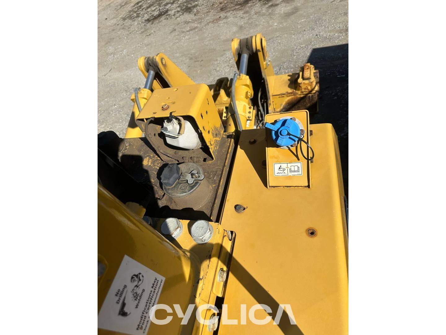 Bulldozer e trattori cingolati  D9T REX00494 - 27