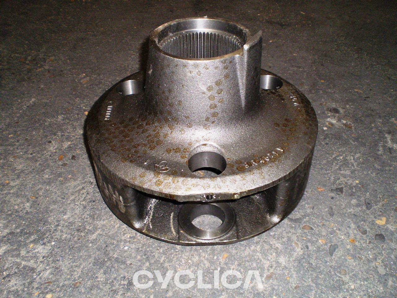 Pogonski sklop  950G 8R4571 - 1
