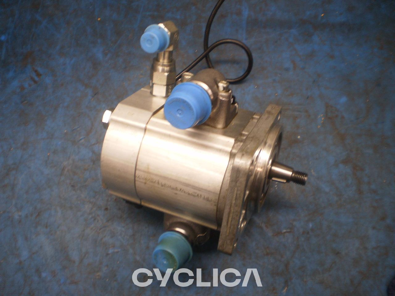Idraulico  M320F 5458948 - 1