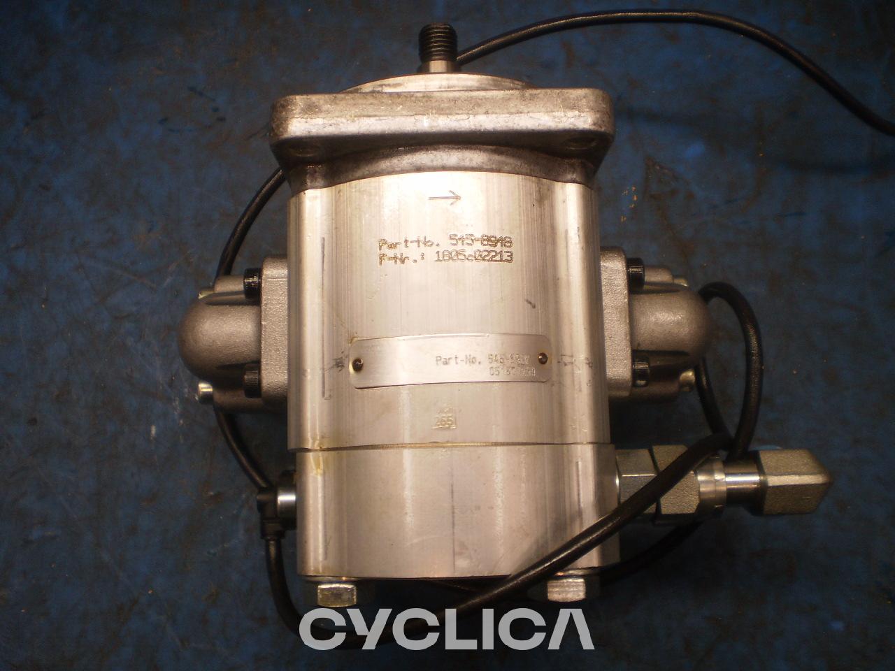 Idraulico  M320F 5458948 - 2