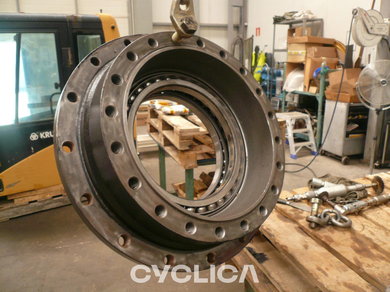 Running Parts  330CLME 1994580 - 1