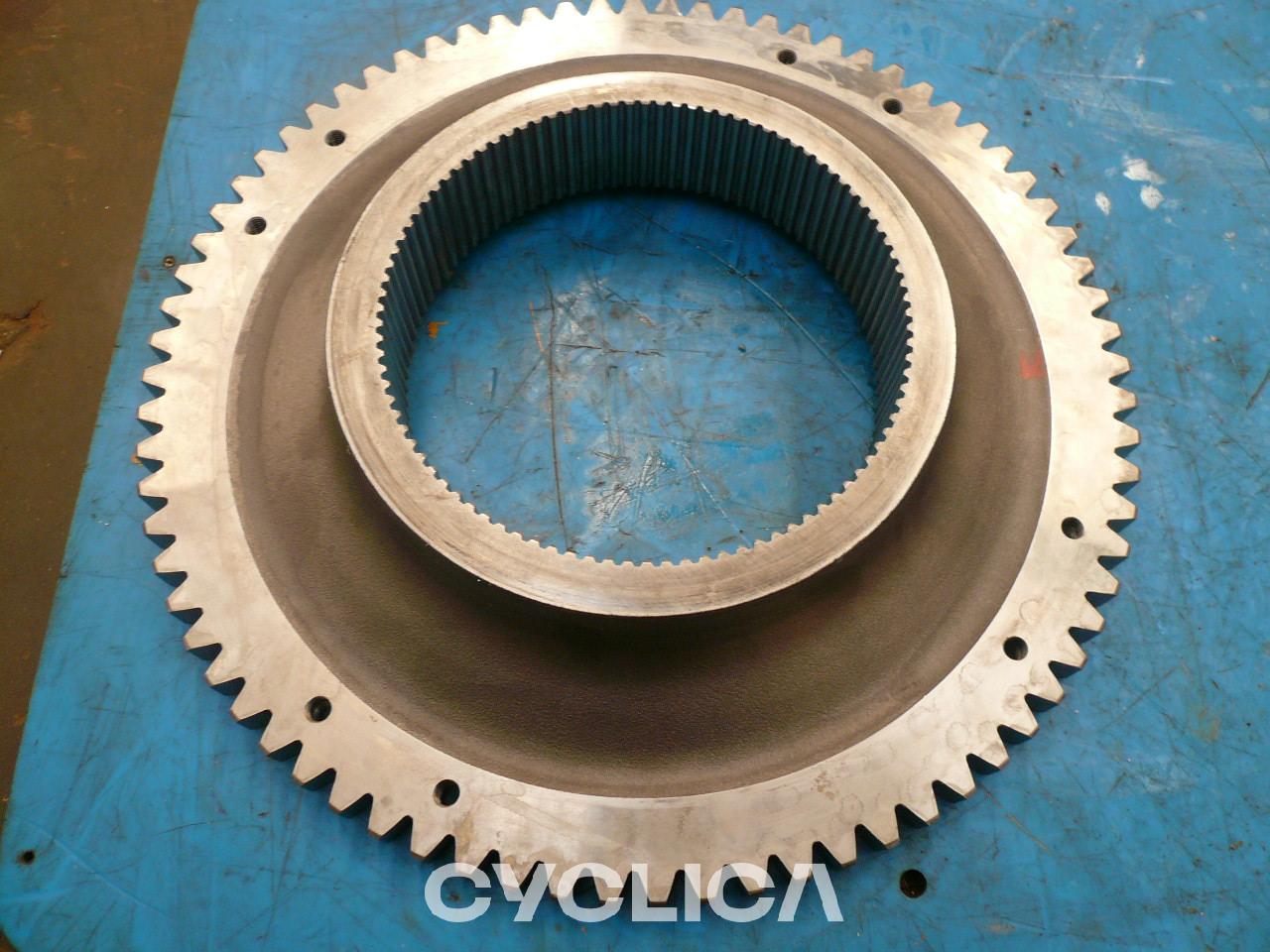 Power train  775B 1066529 - 1