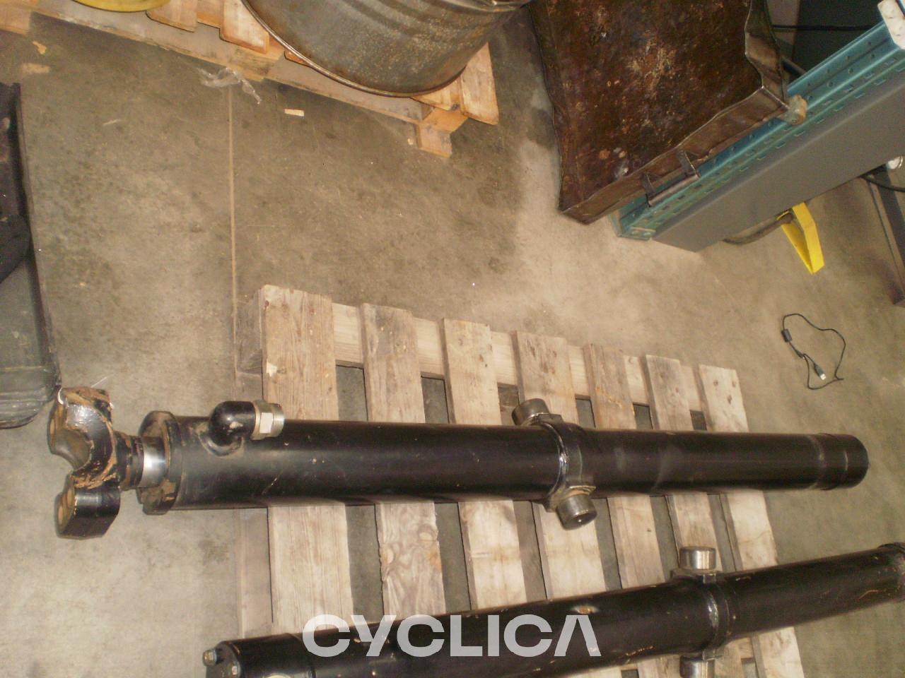 Hydraulic  D6T 3496046 - 2