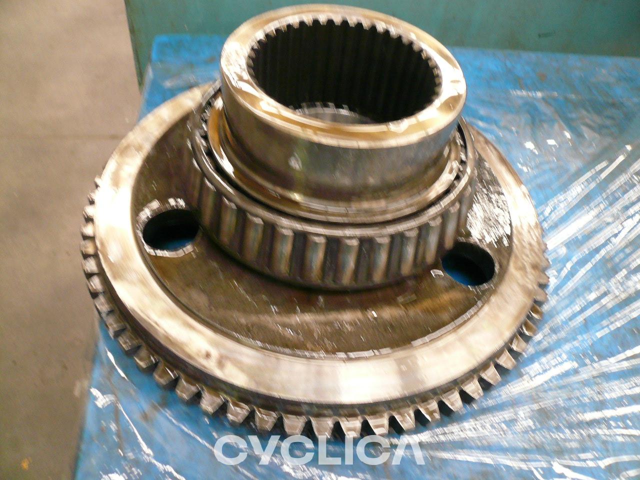 Power train  735 1747484 - 2