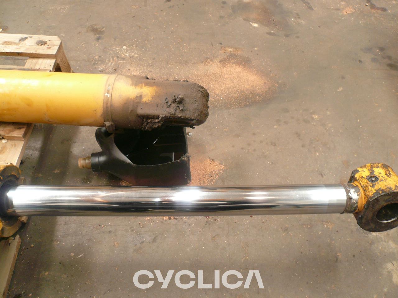 Hydraulic  438C 1734015 - 2