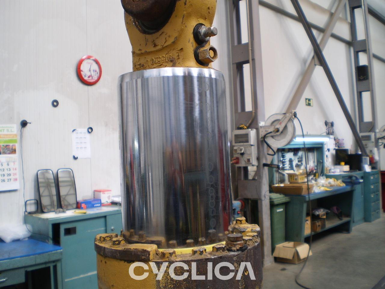 Hydraulic  769C 9T6086 - 2