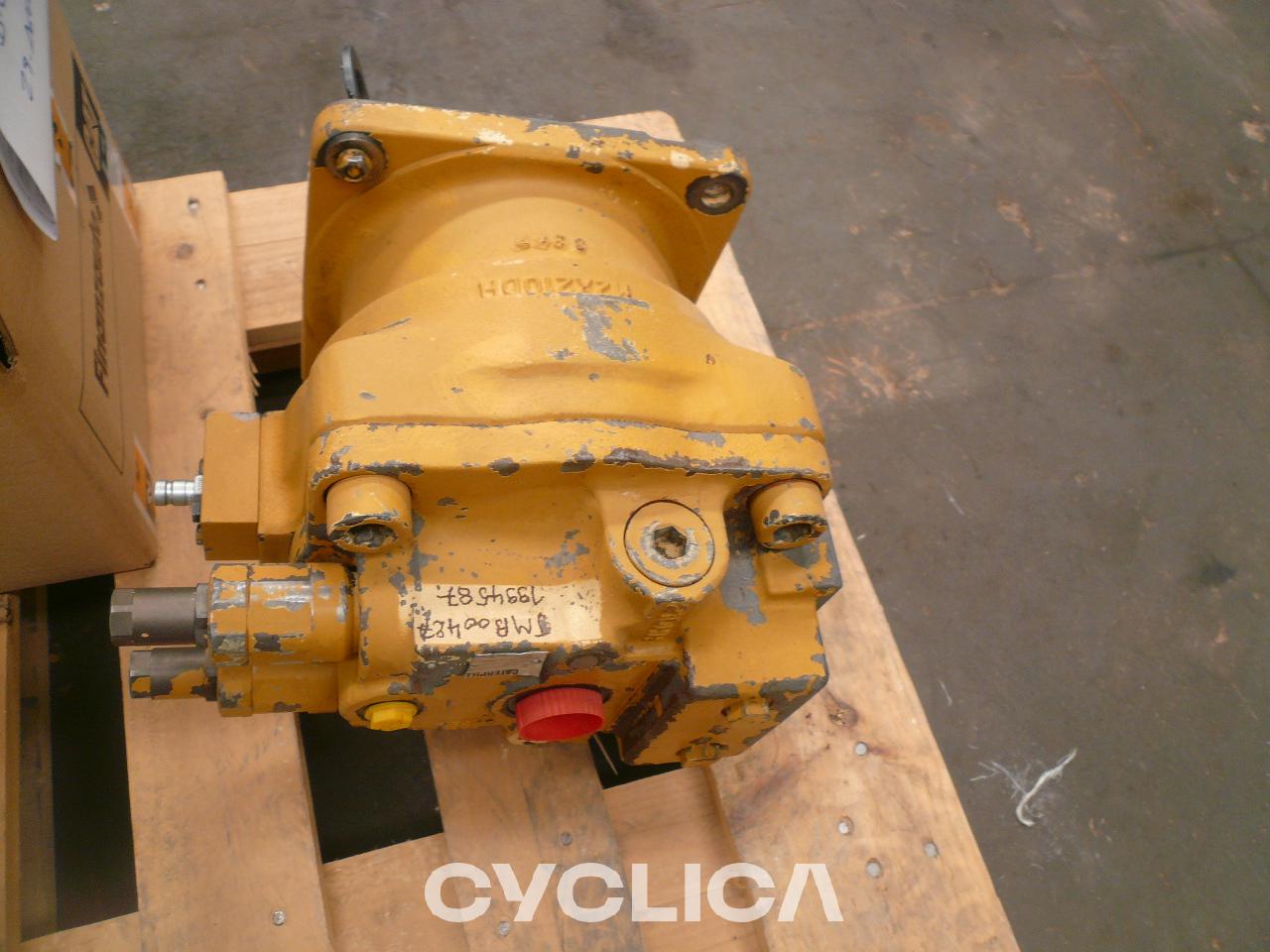 Hydraulic  365B II 1437977 - 1