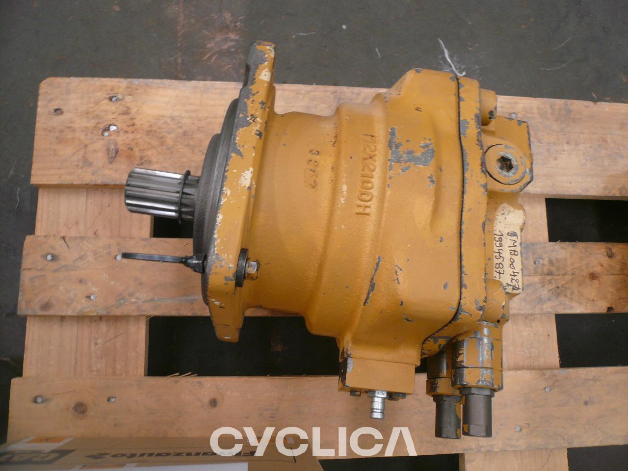 Hydraulic  365B II 1437977 - 2