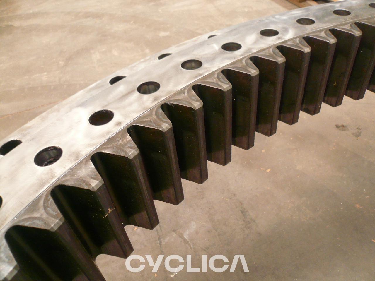 Power train  345B II 1695537 - 2
