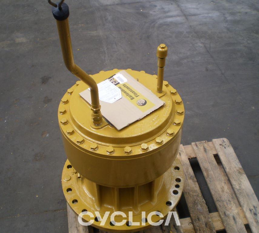 Pogonski sklop  385C 1484598 - 1