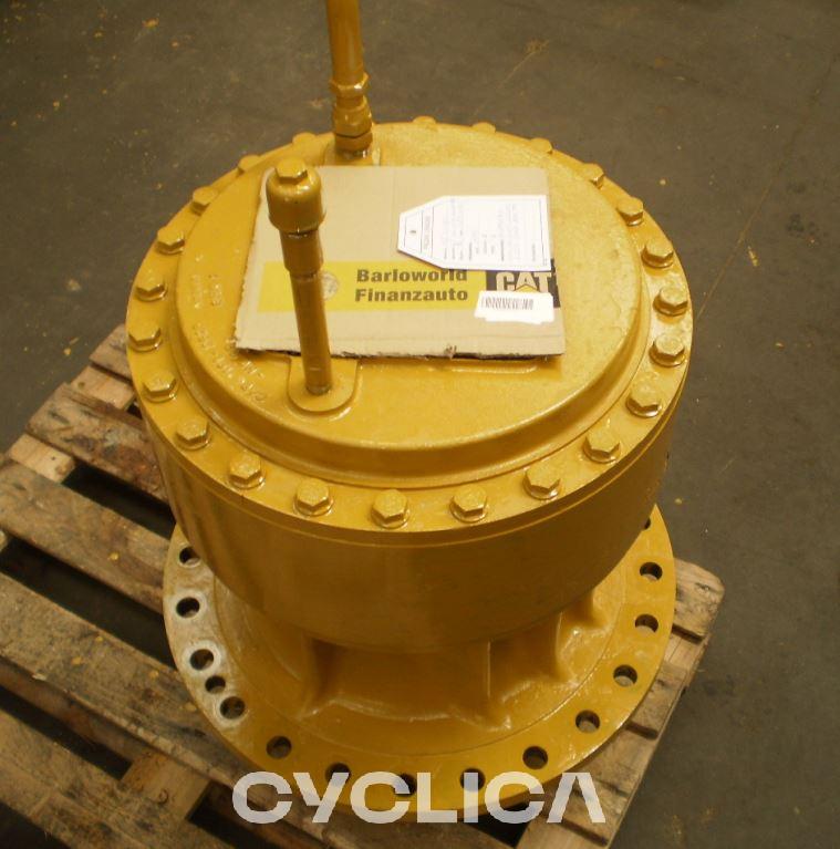 Pogonski sklop  385C 1484598 - 2