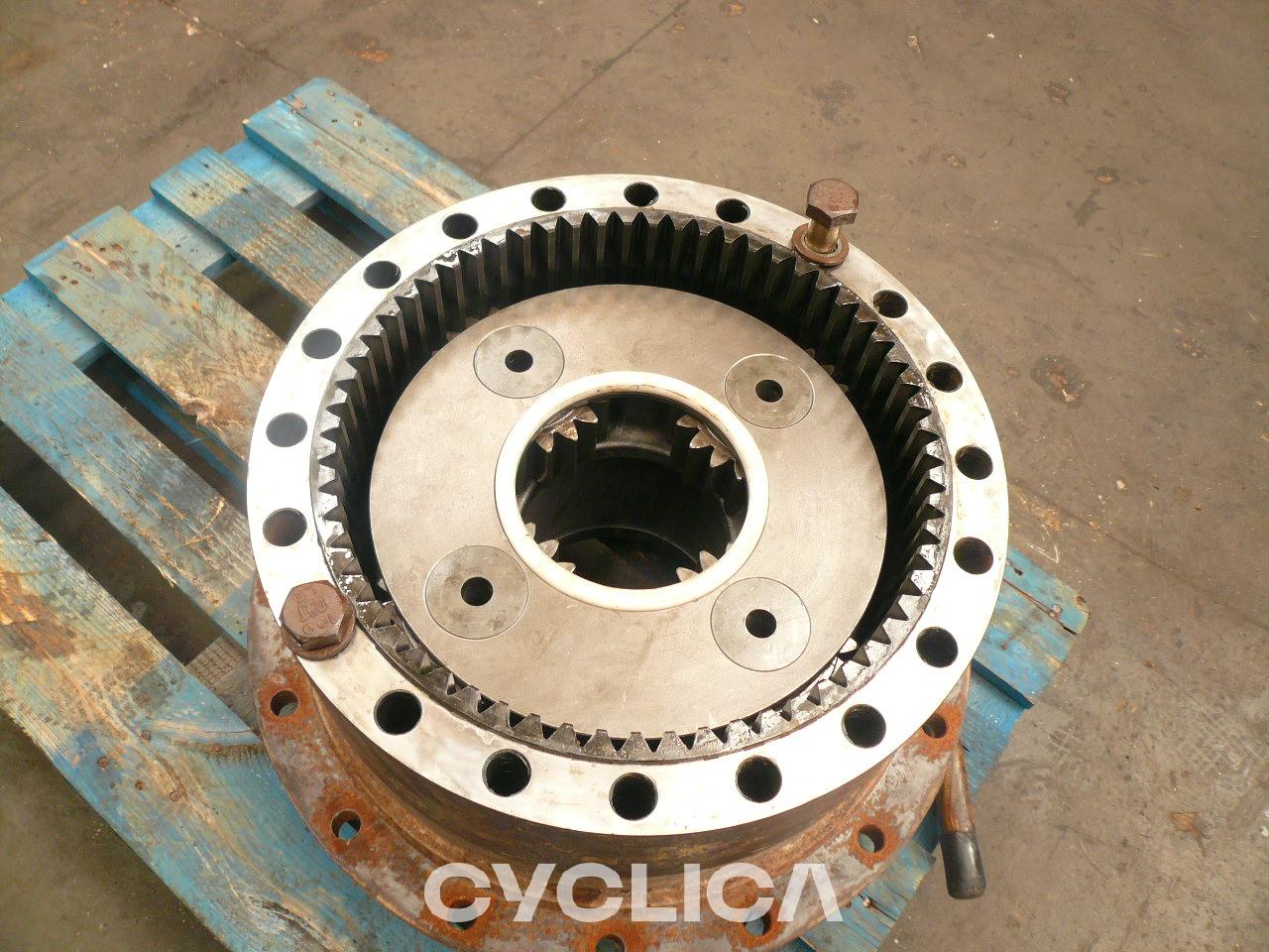 Power train  330CLME 2276103 - 1