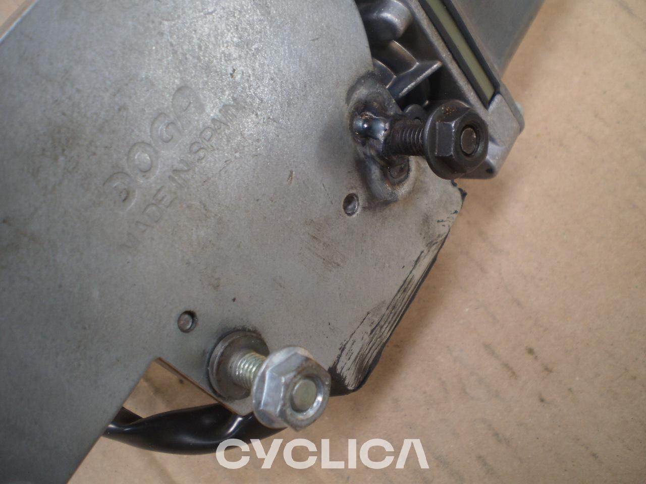 Drugi  PIEZAS US 4342899 - 2