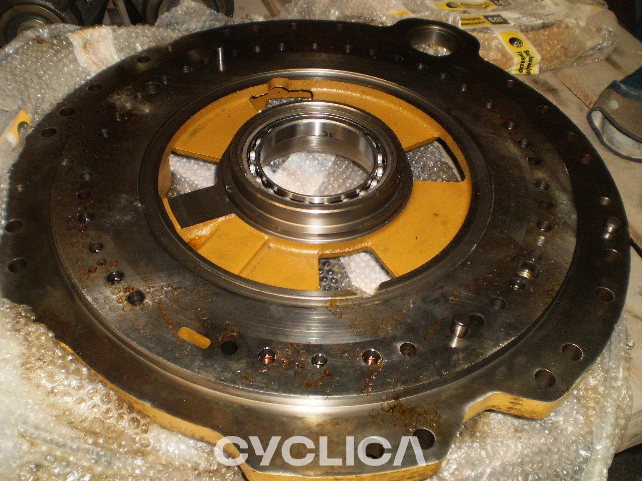 Pogonski sklop  988B 6T6051 - 1
