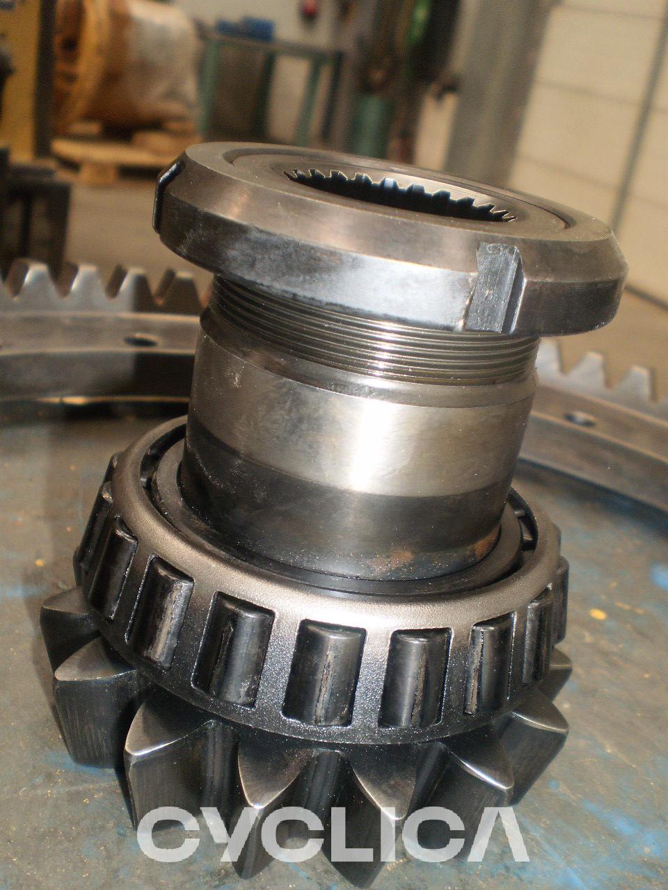 Power train  D6T 5023926 - 2