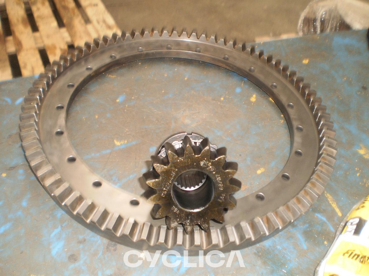 Power train  D6T 5023926 - 1