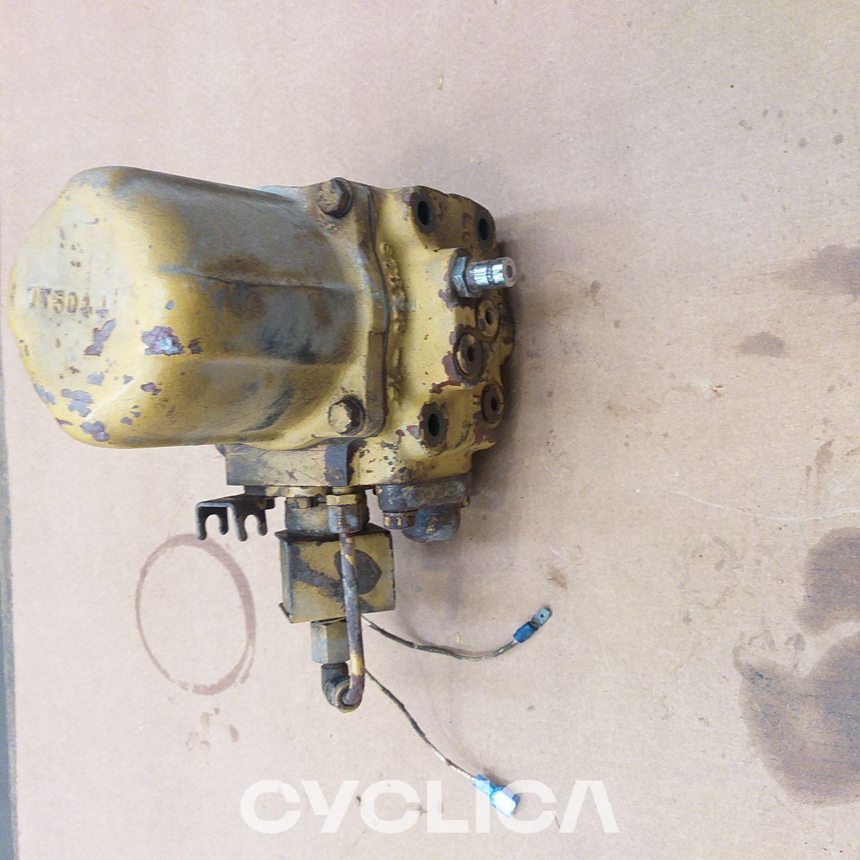 Hydraulic  773B 6T3722 - 2