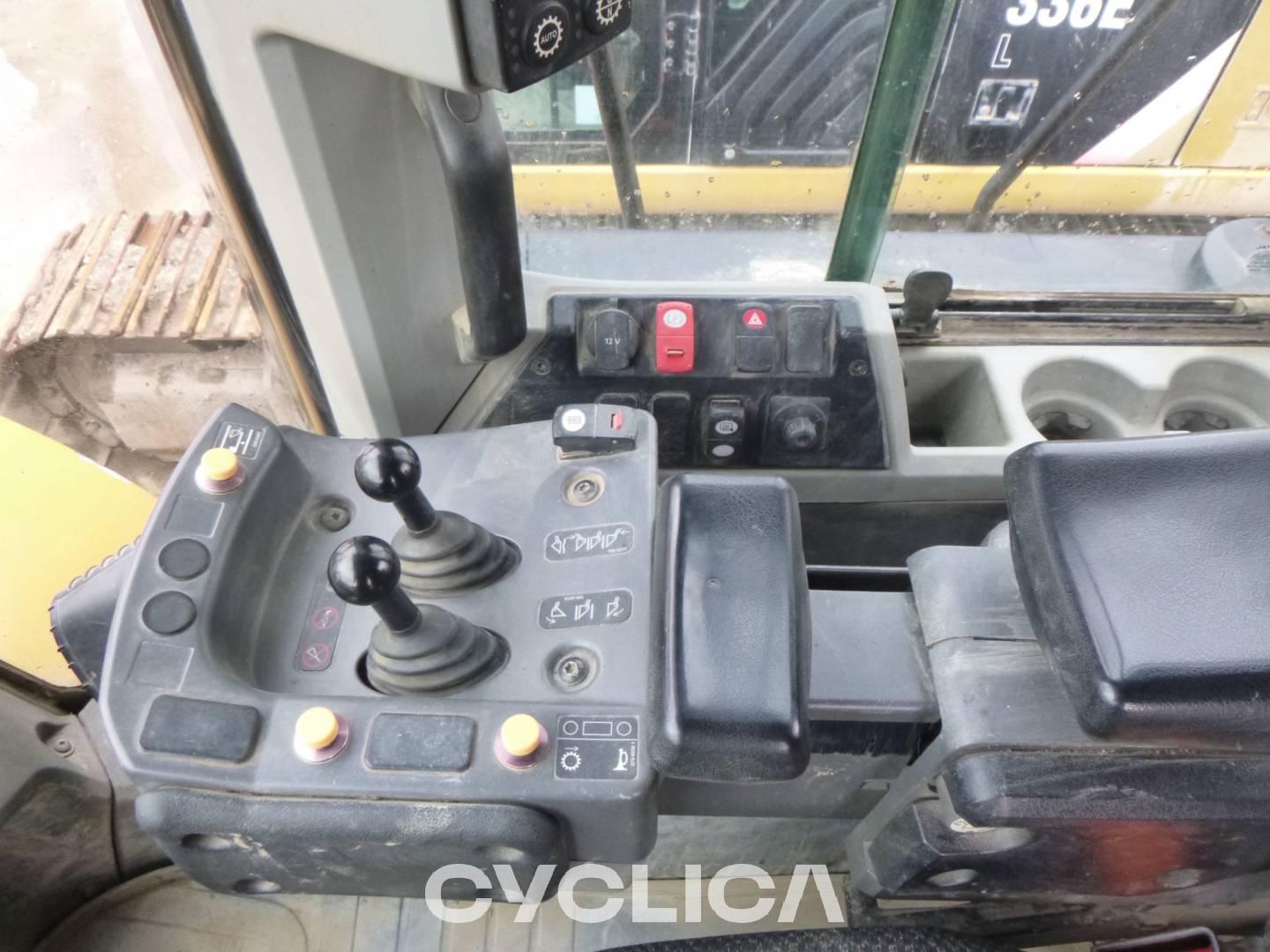 Wheel loaders  966M EJA02174 - 26