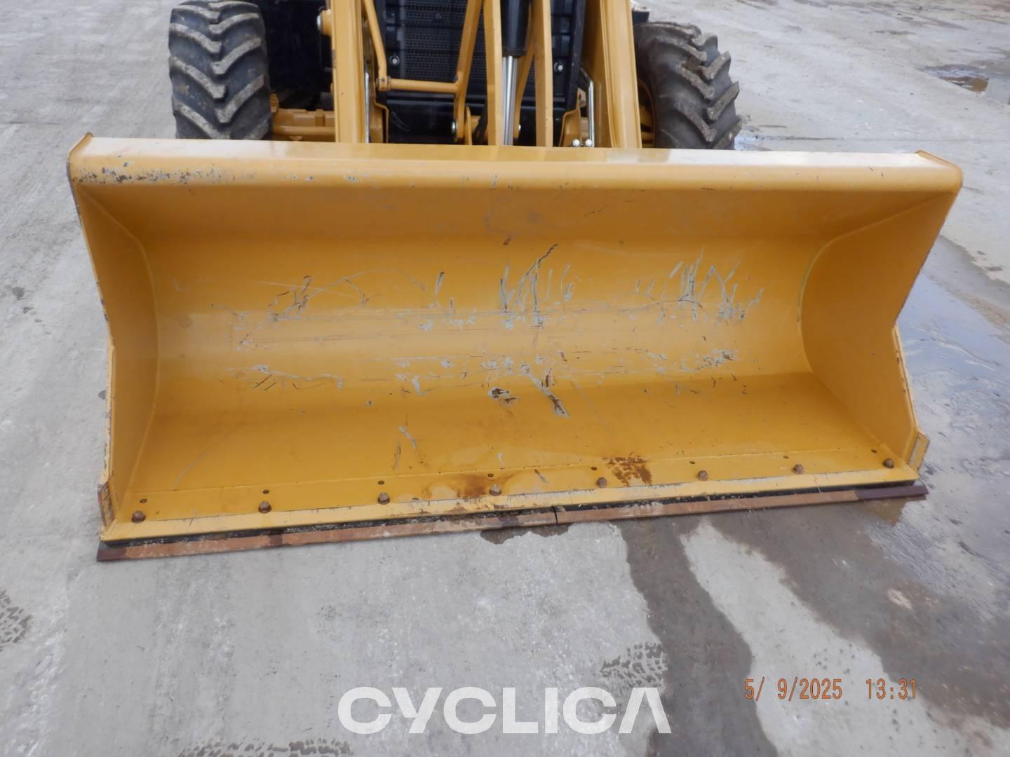 Tractopelles  420-07 H8T04969 - 10